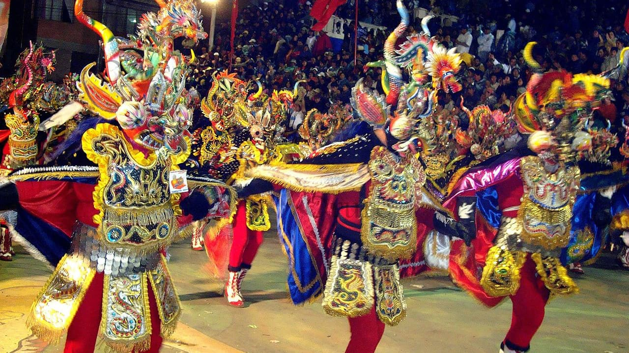 צפייה בסרט המלא - הבתולה והשטן - לצפיה בטריילר