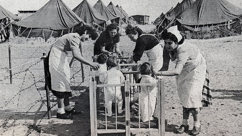 צפייה בסרט המלא Transit Camps - צפייה בטריילר