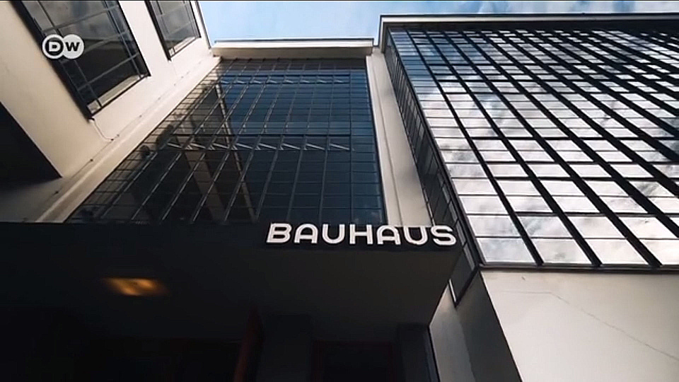 צפייה בסרט המלא 100 Years of Bauhaus - צפייה בטריילר