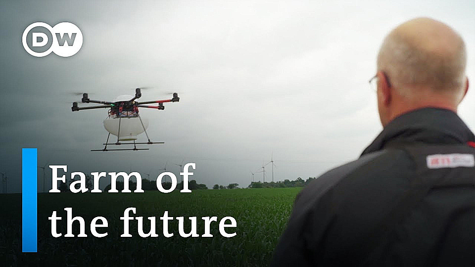 צפייה בסרט המלא Drones, Robots and Super Sperm - the Future of Farming - צפייה בטריילר