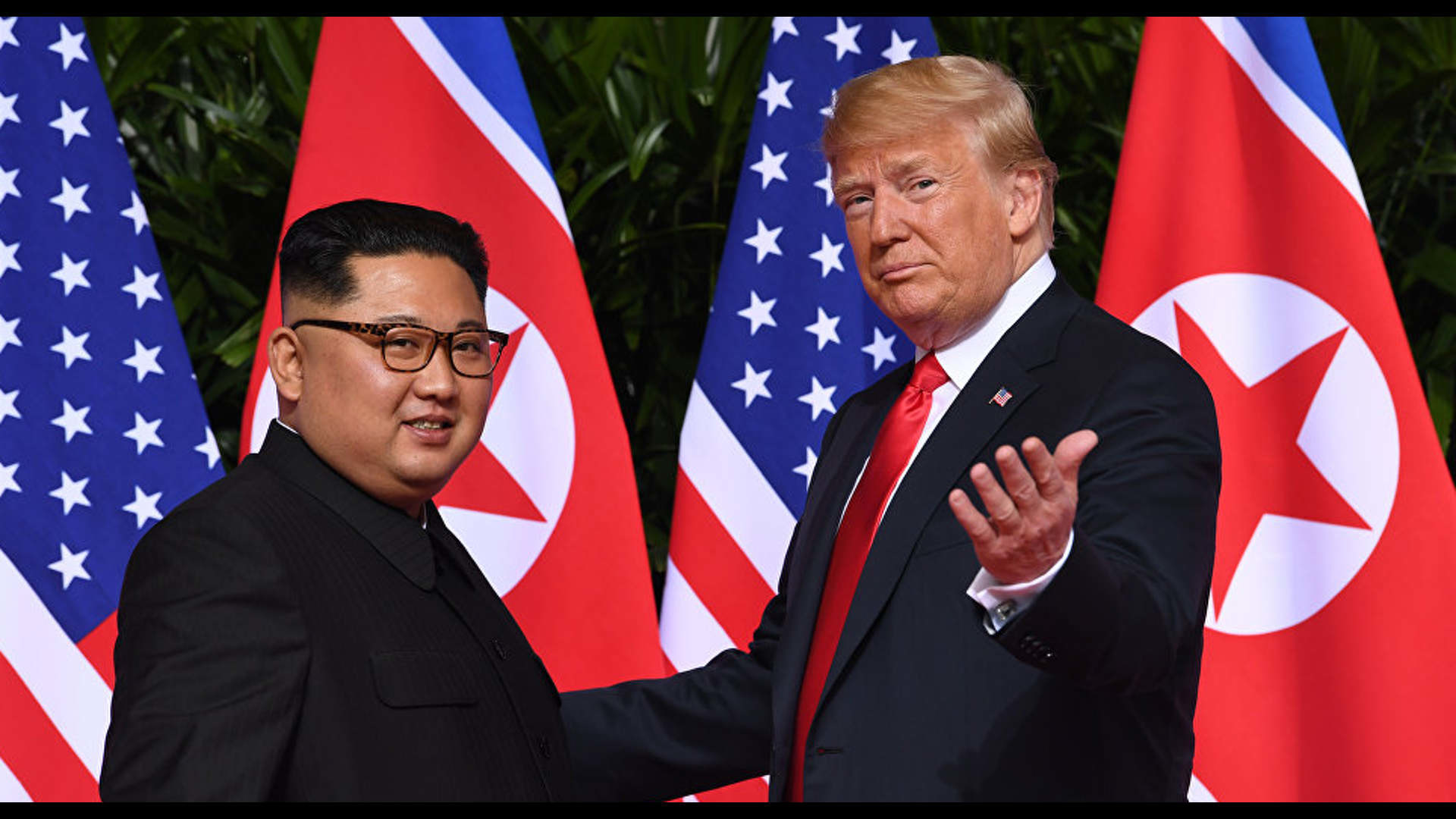 צפייה בסרט המלא The Kim Dynasty in North Korea - צפייה בטריילר