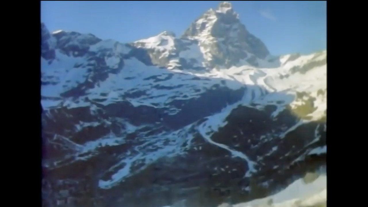 צפייה בסרט המלא - משפחת החיות - הרים - לצפיה בטריילר