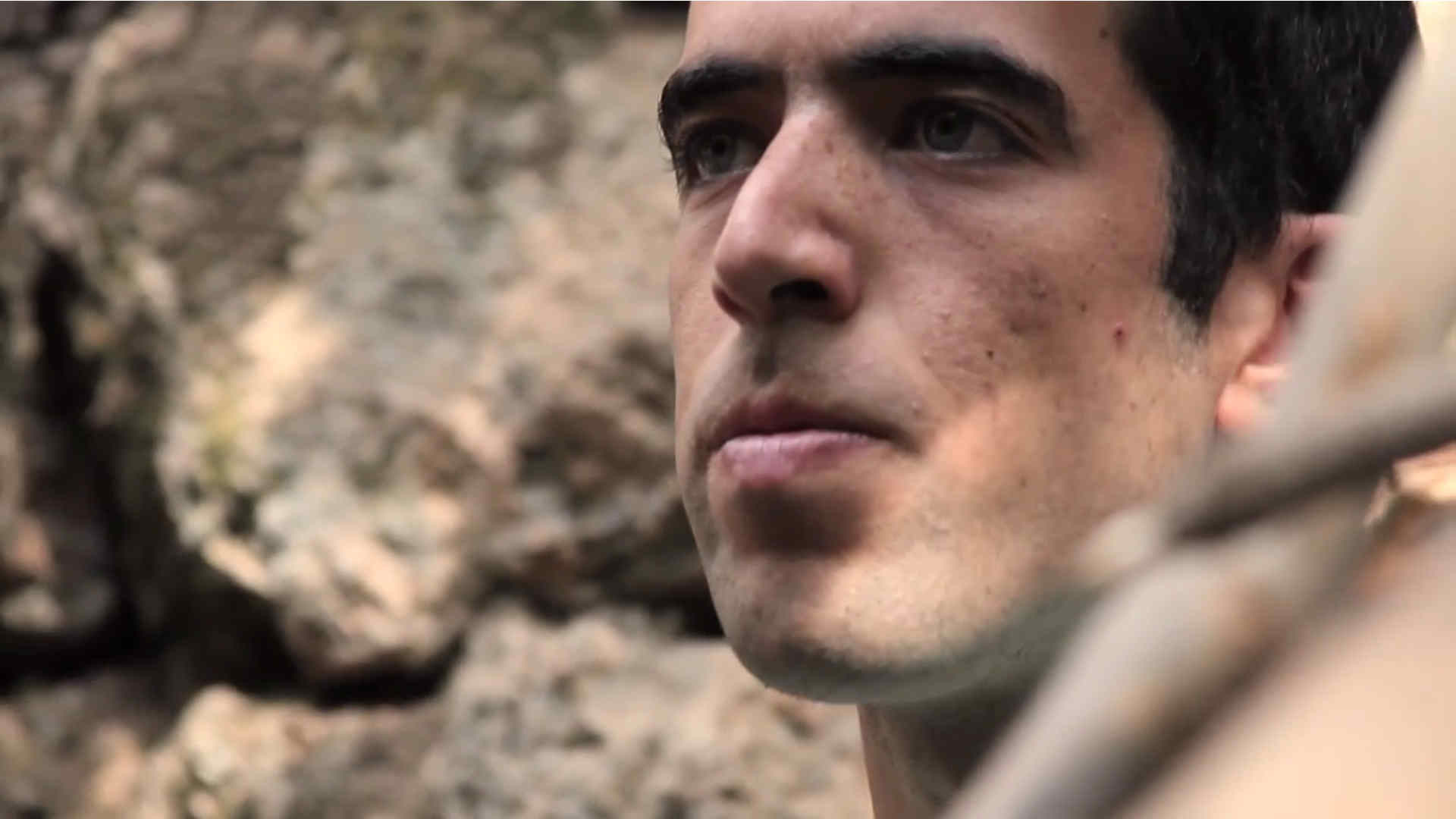 צפייה בסרט המלא - הרב, התלמיד וארון הקודש - לצפיה בטריילר