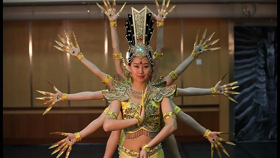 צפייה בסרט המלא Chinese Classical Dance Dunhuang & Long Sleeve - צפייה בטריילר